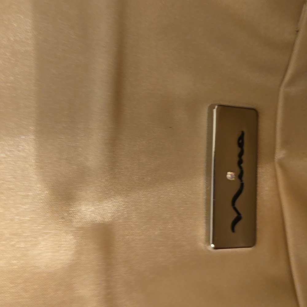 Nina Rose Gold And Silver Elegant Clutch - Picture 16 of 17